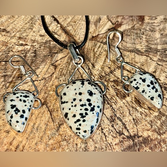 Dalmatian Jasper Set Pendant & Earrings - Picture 8 of 9
